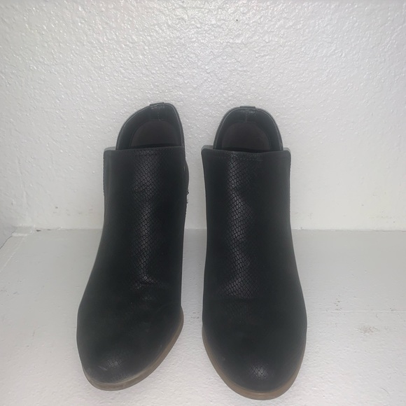 Black leather heeled booties - Picture 4 of 4